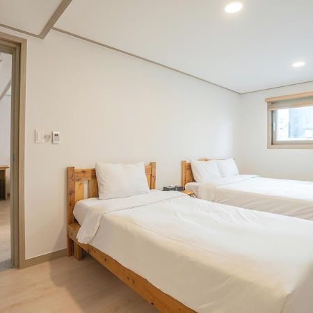 J2 Family Hotel Jeju Extérieur photo