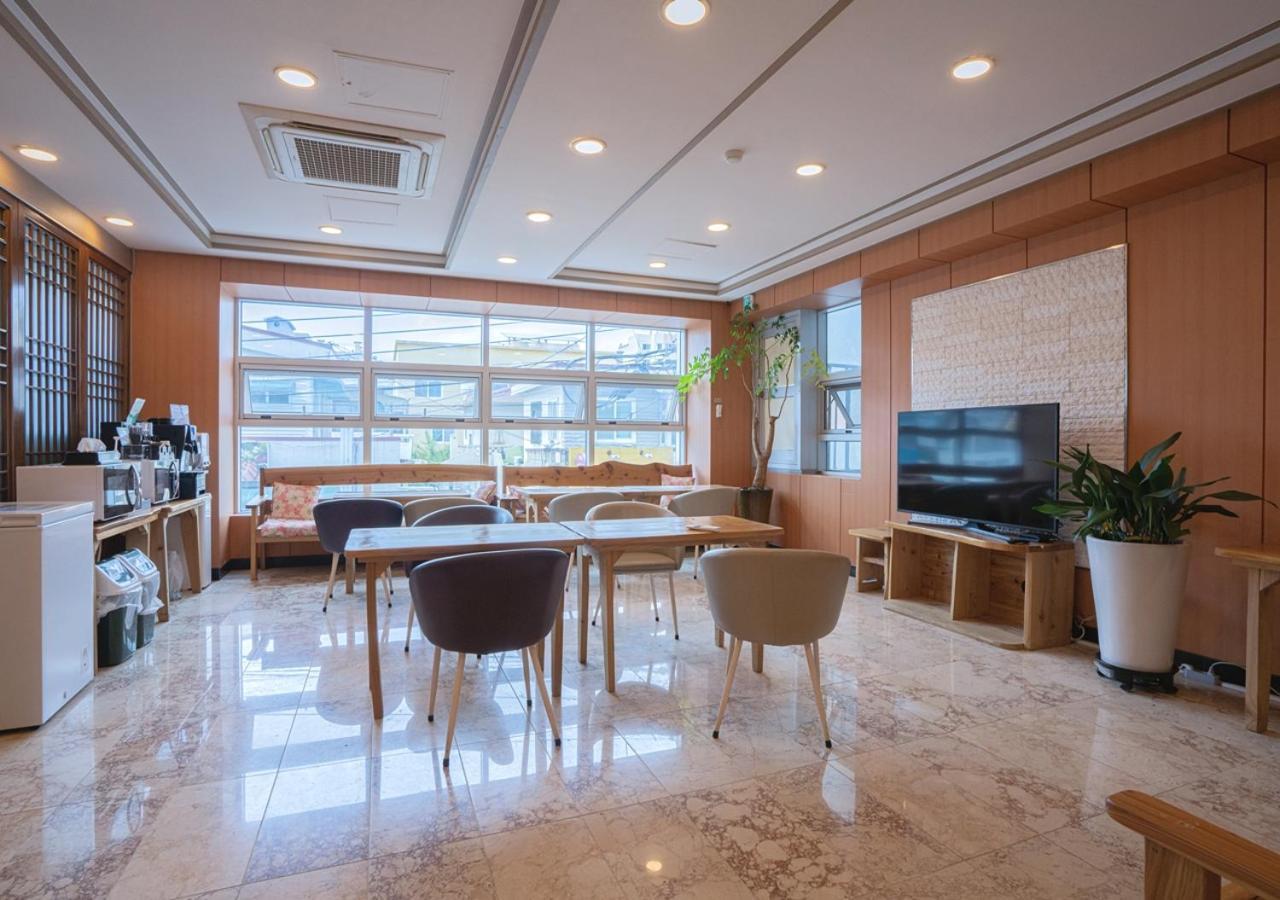 J2 Family Hotel Jeju Extérieur photo