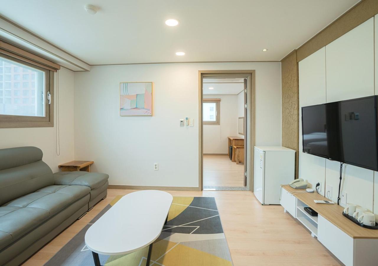 J2 Family Hotel Jeju Extérieur photo