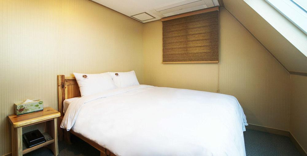 J2 Family Hotel Jeju Extérieur photo