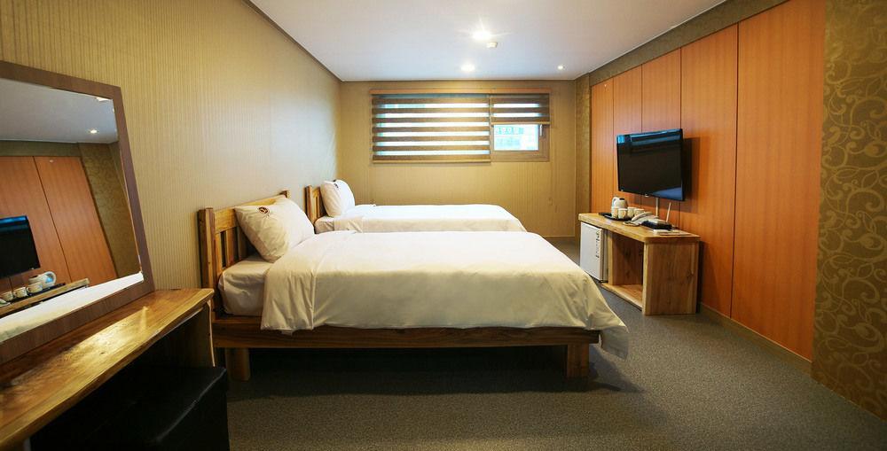 J2 Family Hotel Jeju Extérieur photo