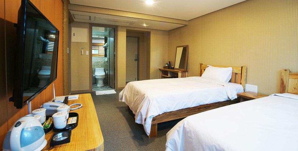 J2 Family Hotel Jeju Extérieur photo