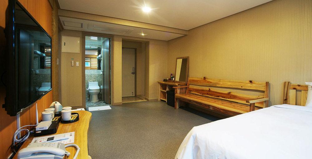 J2 Family Hotel Jeju Extérieur photo
