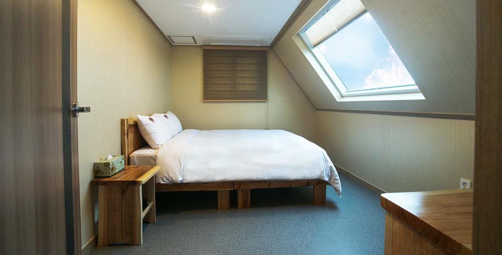 J2 Family Hotel Jeju Extérieur photo